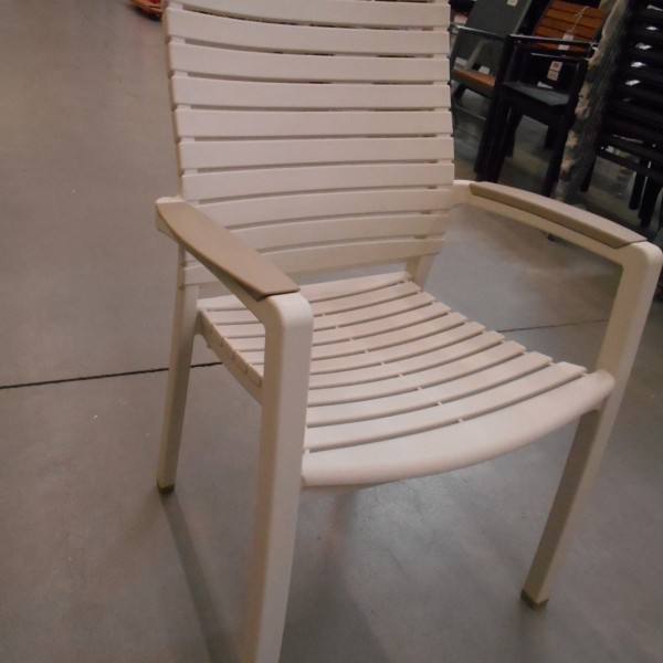 CLASSICA SZÉK VILÁGOS TAUPE MŰANYAG KARFÁVAL Outlet